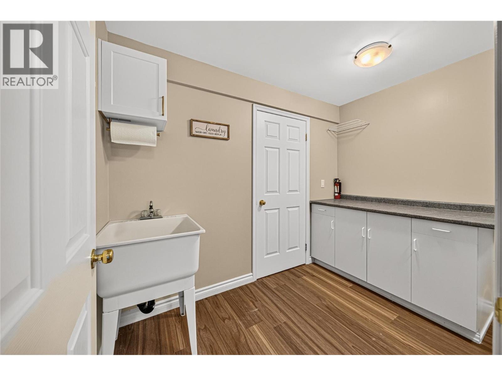 1260 Valley View Drive - 20