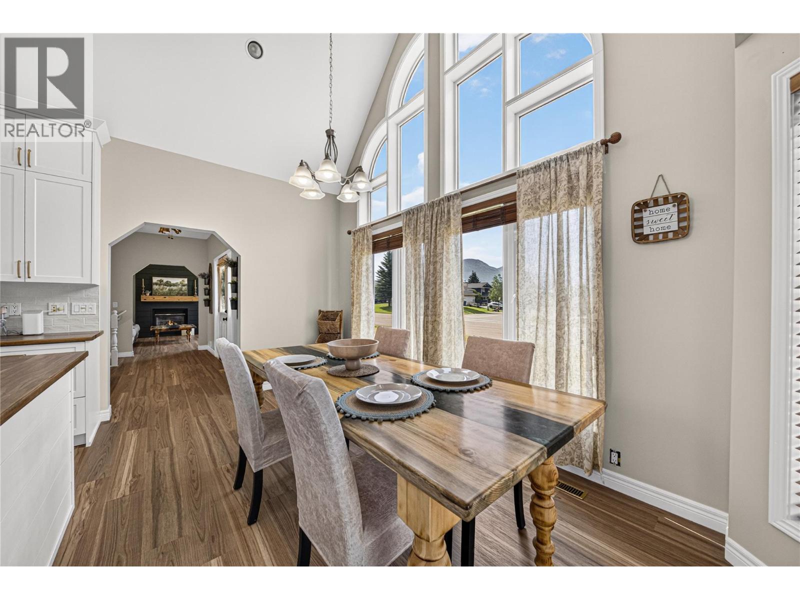 1260 Valley View Drive - 8
