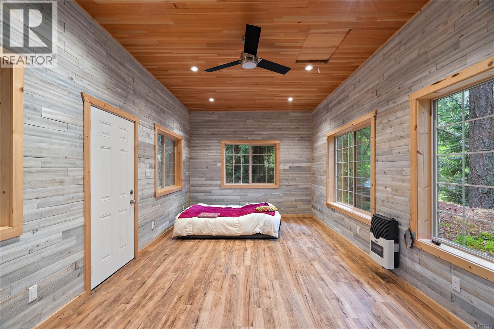 345 Evergreen Lane - Image 6