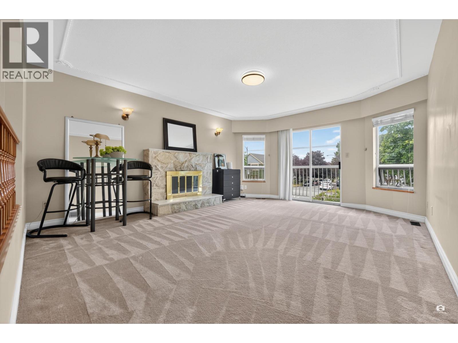196 E 58TH AVENUE, Vancouver