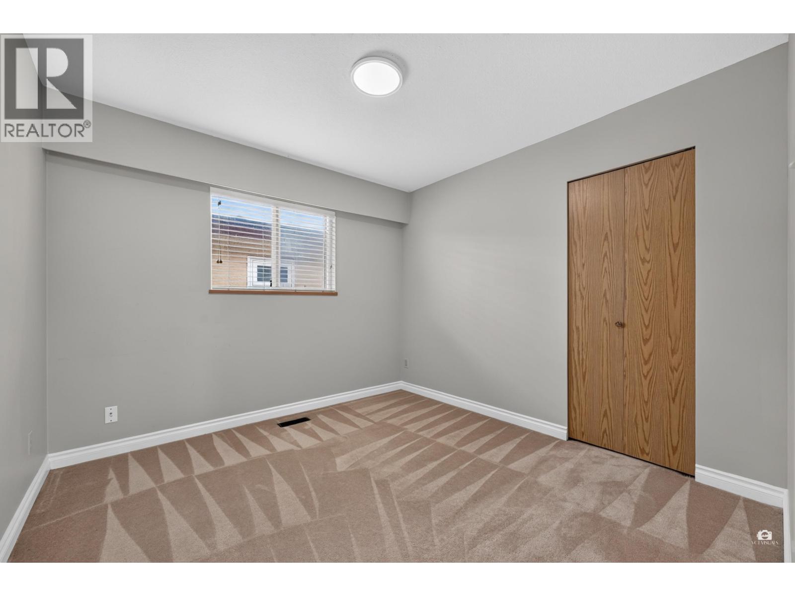 196 E 58TH AVENUE, Vancouver
