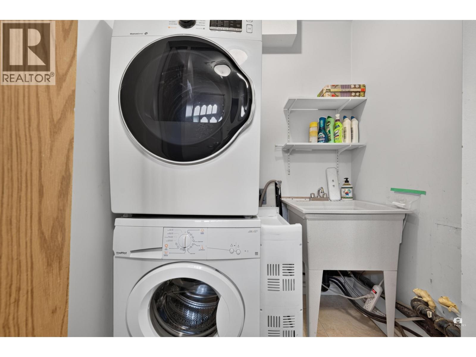 196 E 58TH AVENUE, Vancouver