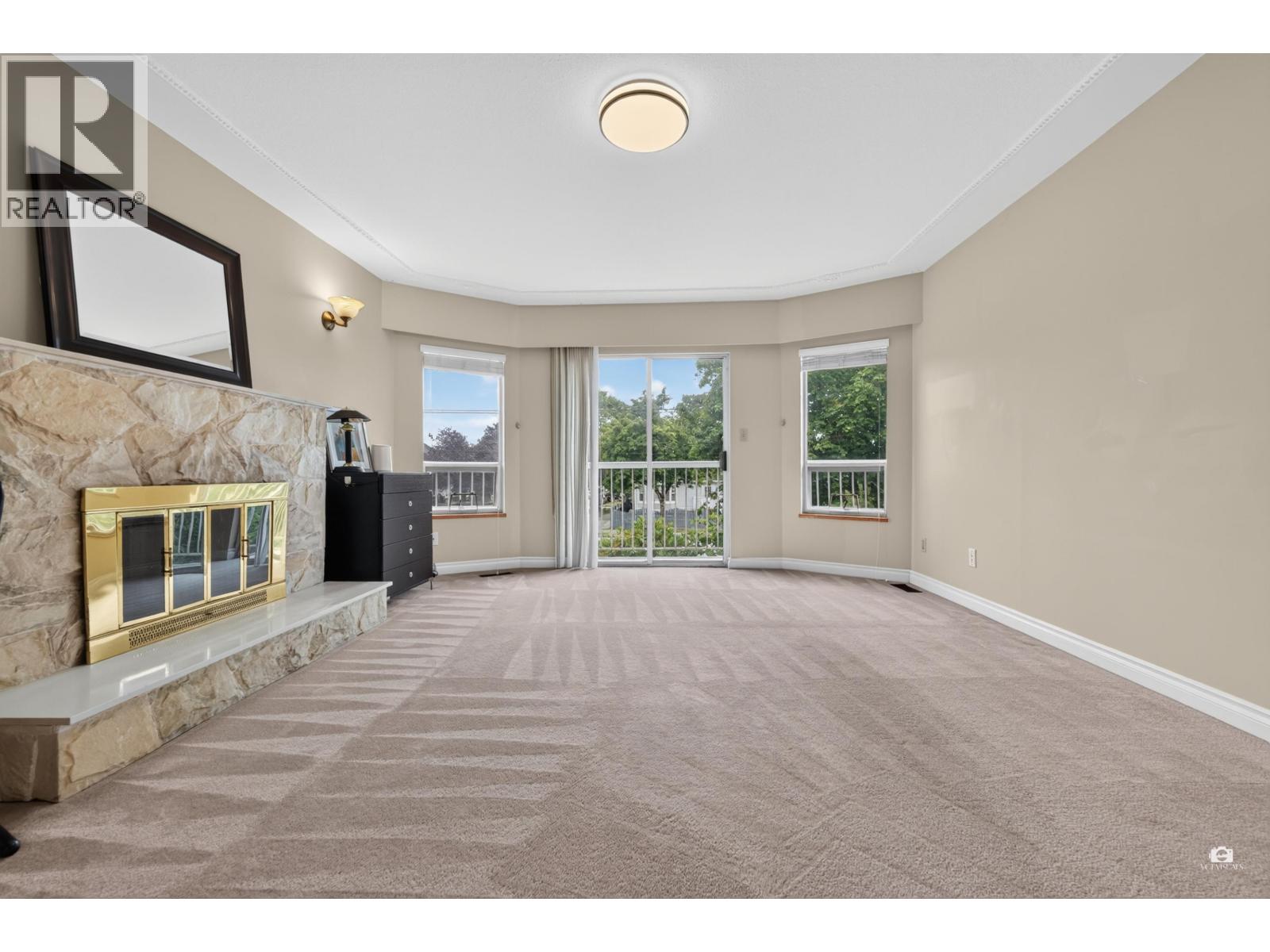 196 E 58TH AVENUE, Vancouver