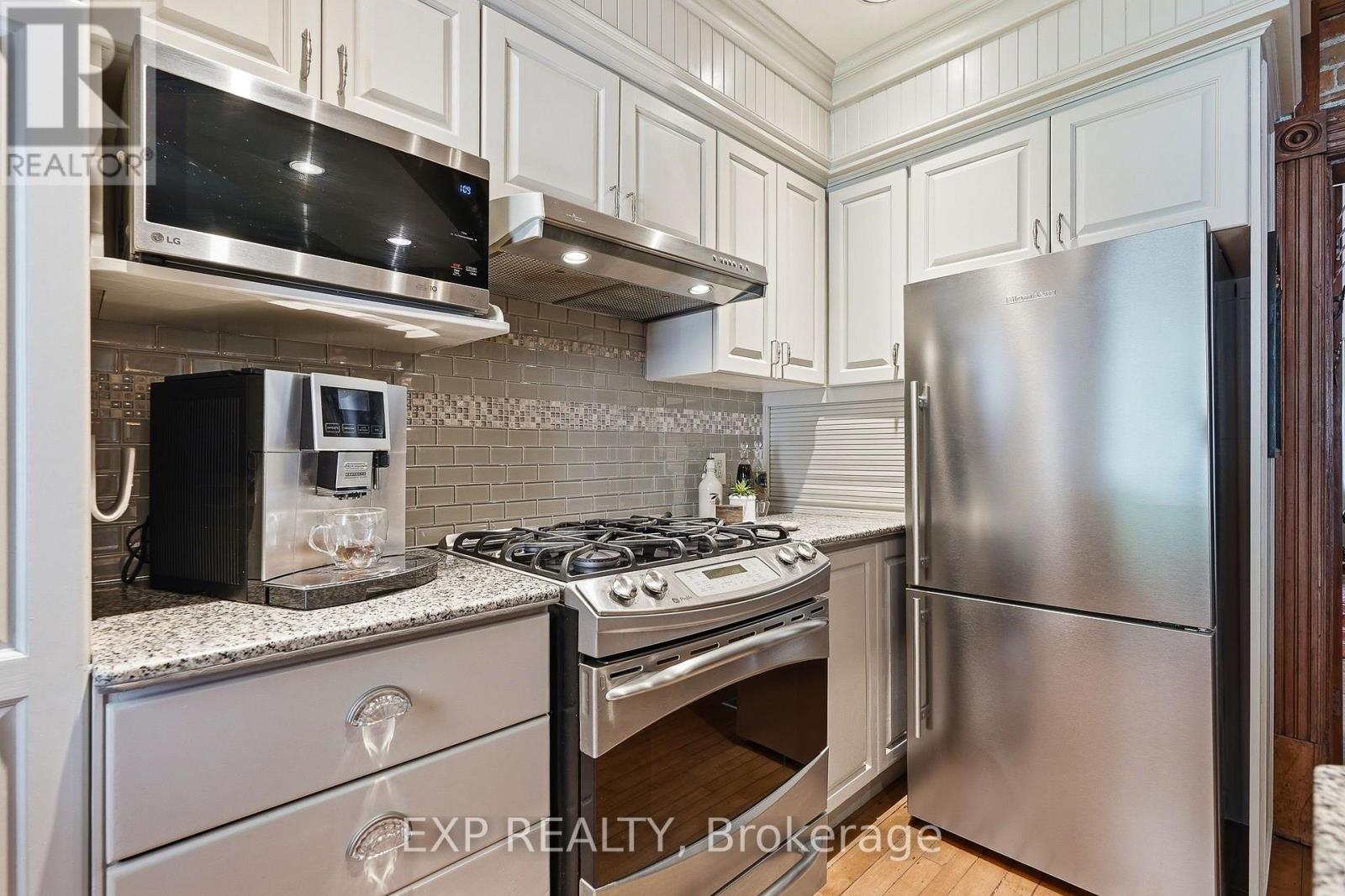 702 DOLLARD STREET - 12