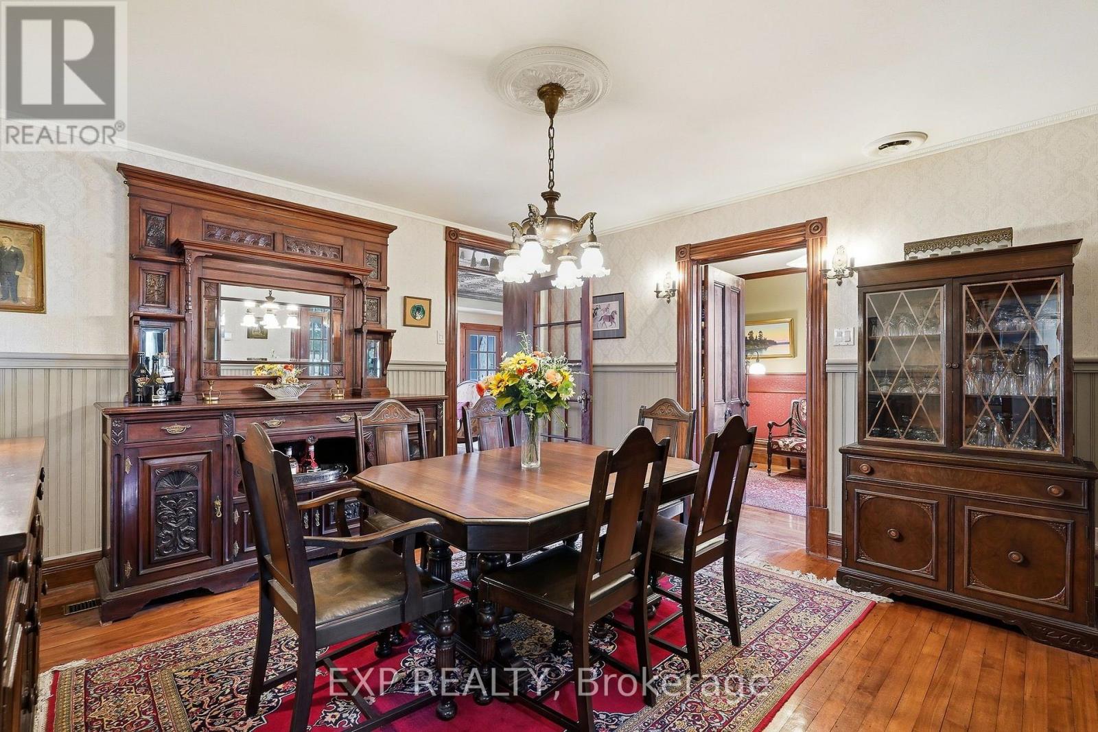 702 DOLLARD STREET - 16