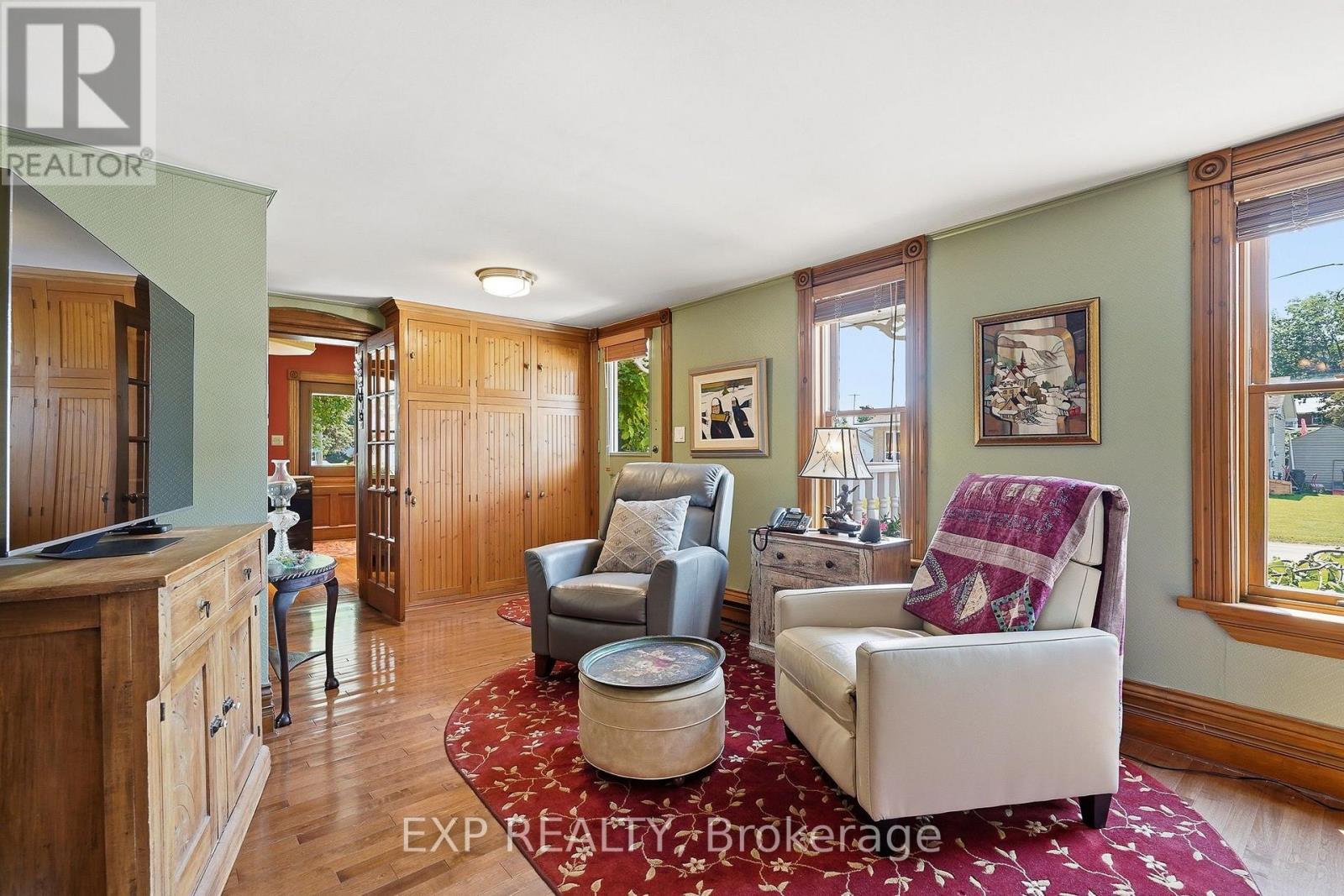 702 DOLLARD STREET - 17