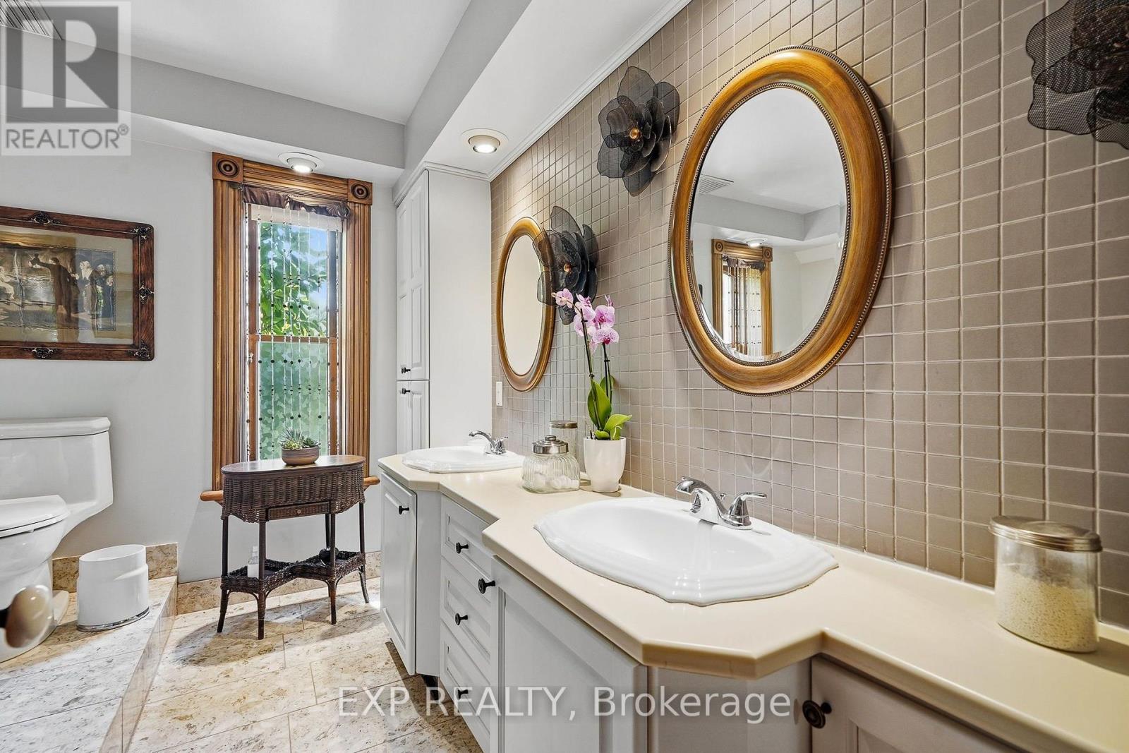 702 DOLLARD STREET - 24