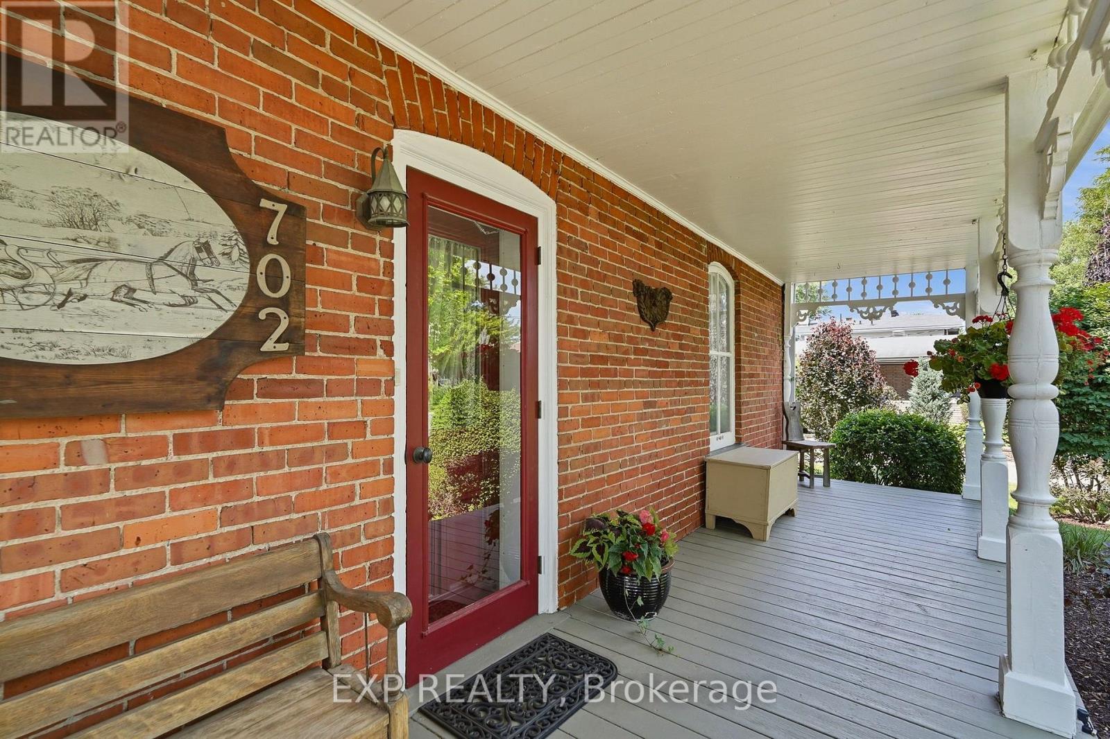 702 DOLLARD STREET - 3
