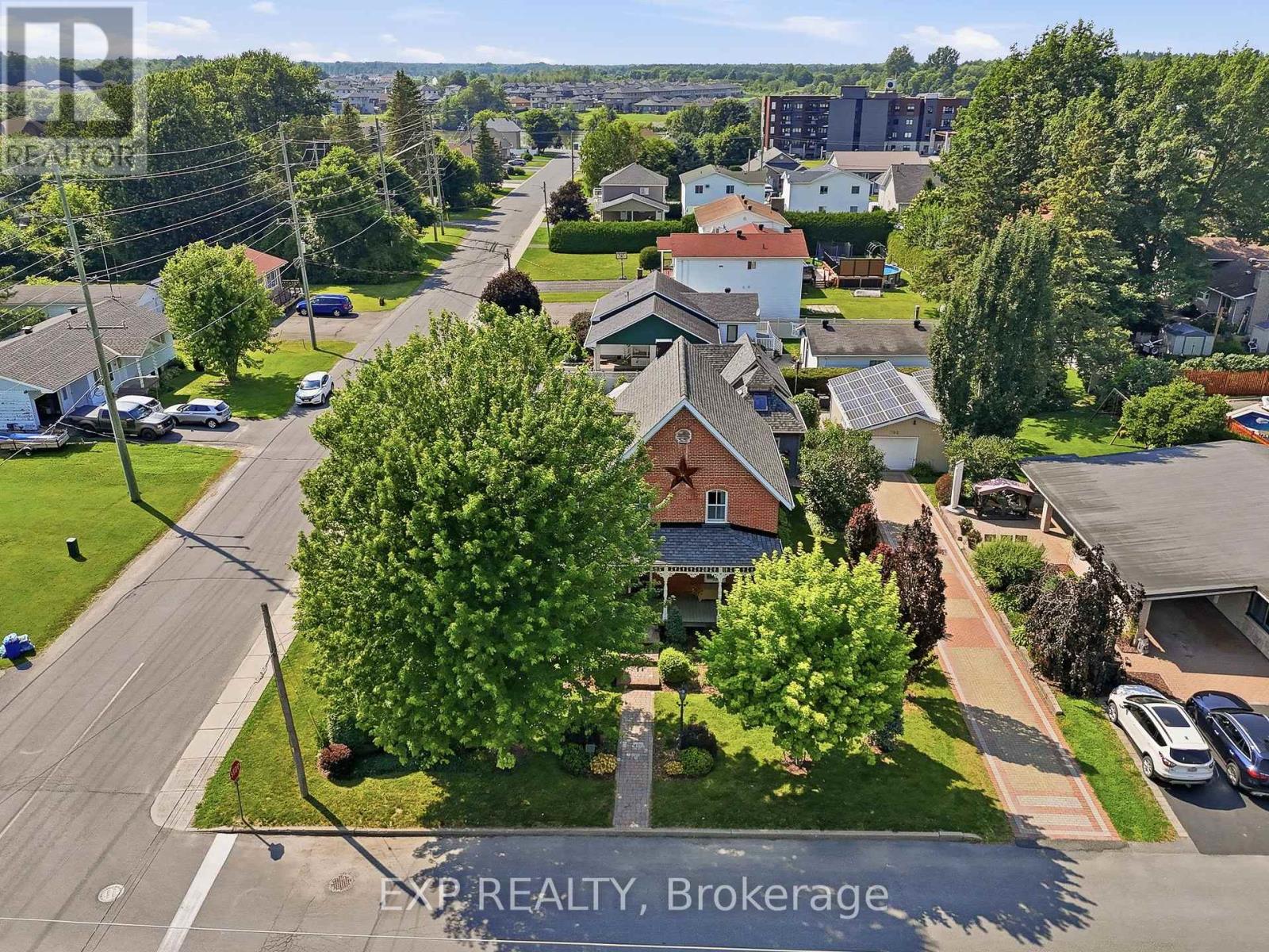 702 DOLLARD STREET - 33