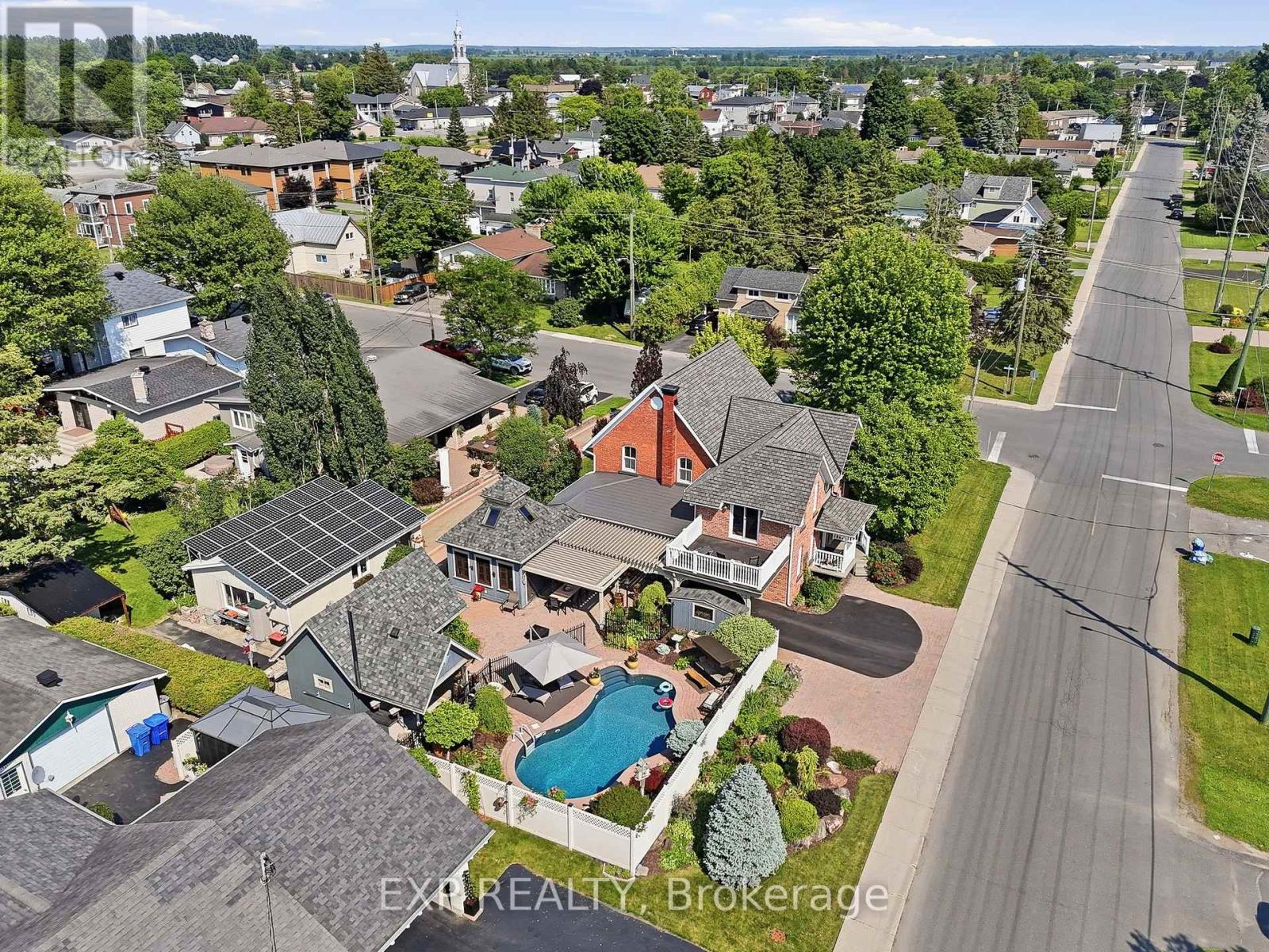 702 DOLLARD STREET - 36