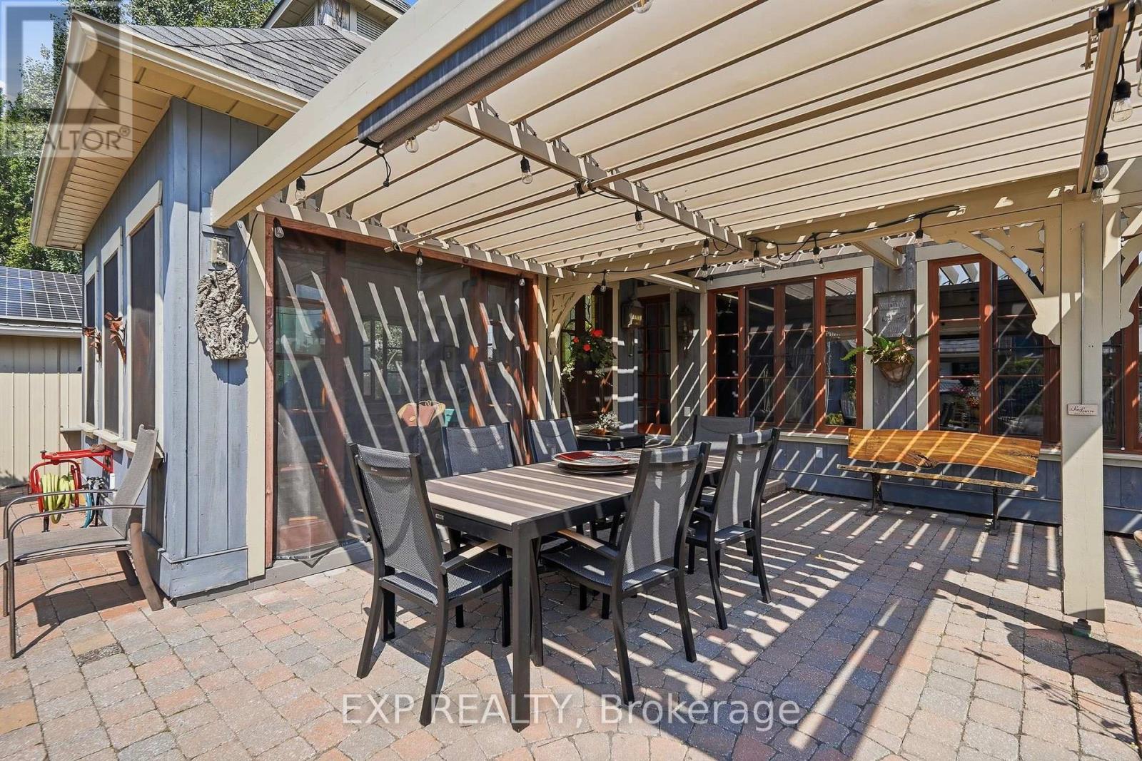 702 DOLLARD STREET - 40
