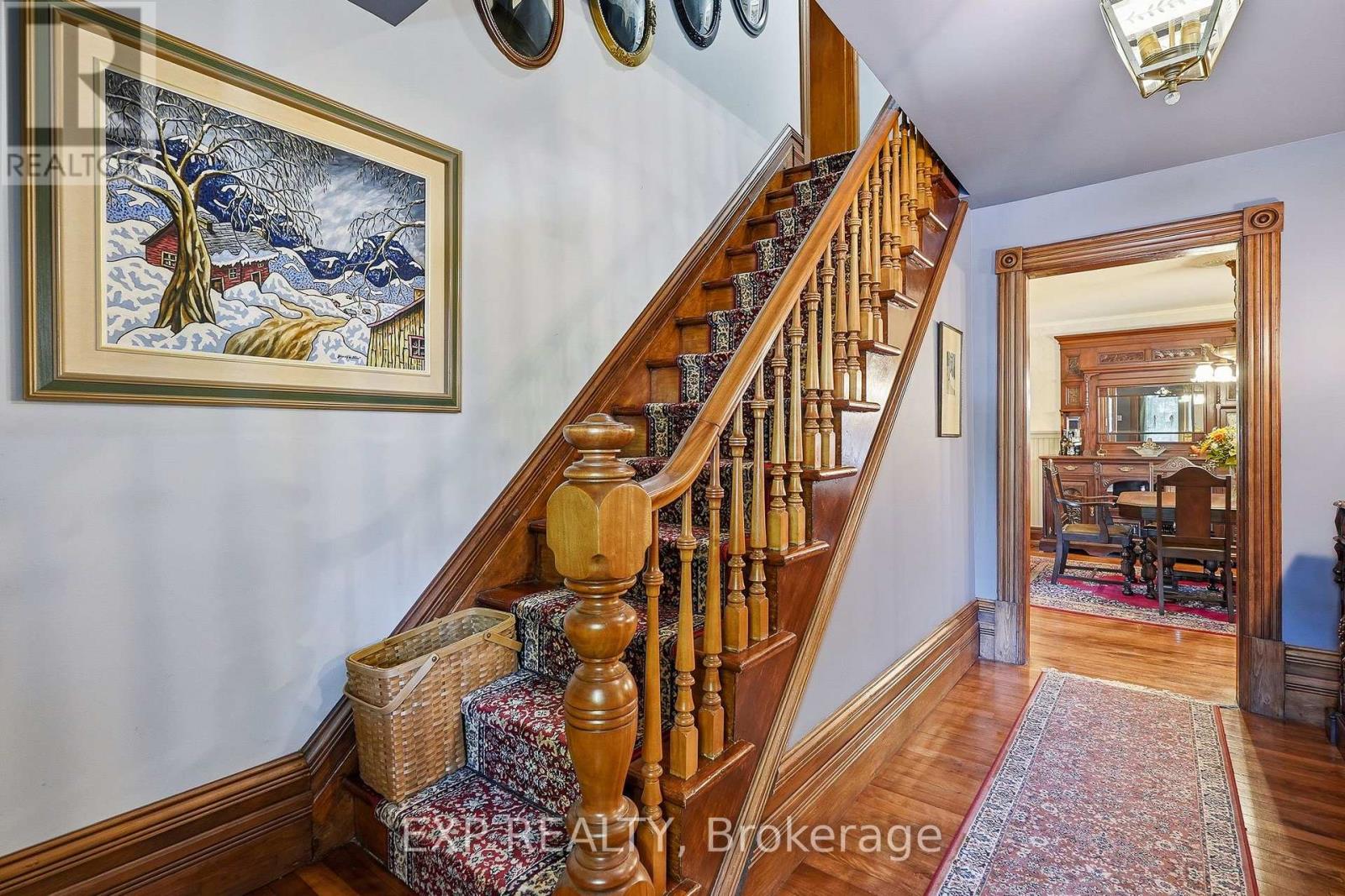 702 DOLLARD STREET - 6