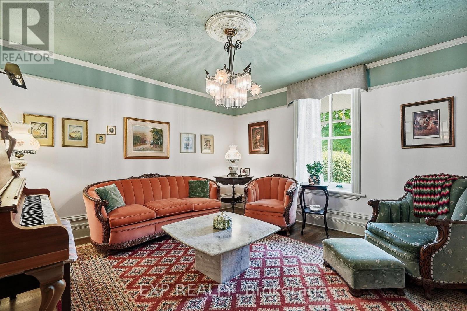 702 DOLLARD STREET - 7
