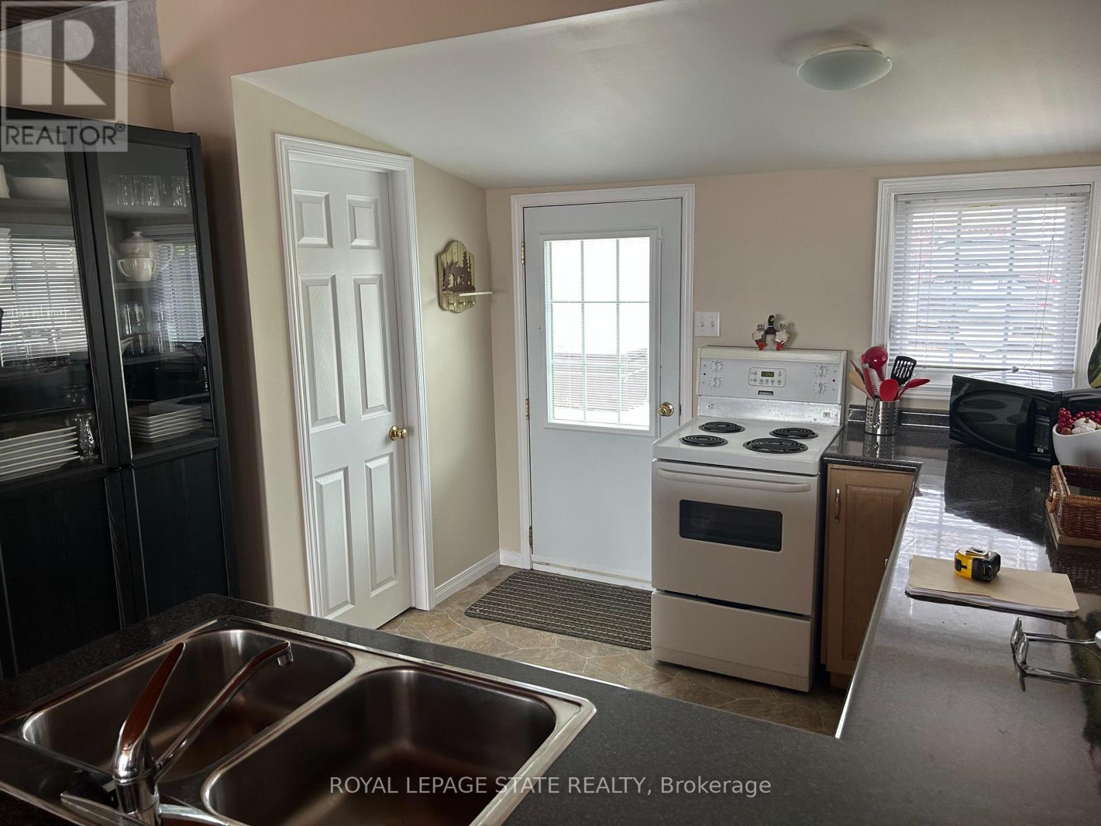6 LAKESIDE DRIVE - Image 7