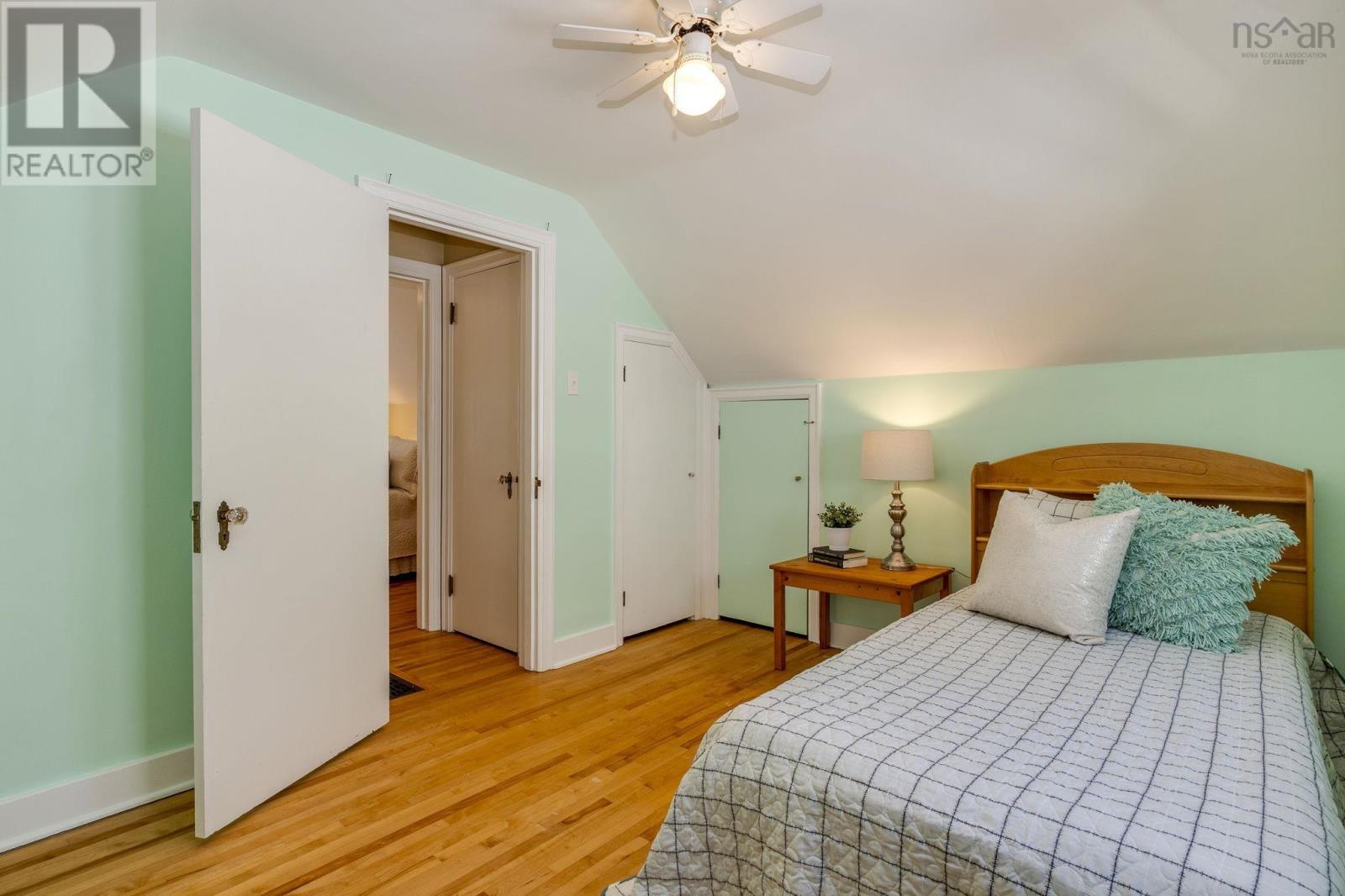 27 Esdaile Avenue - 24