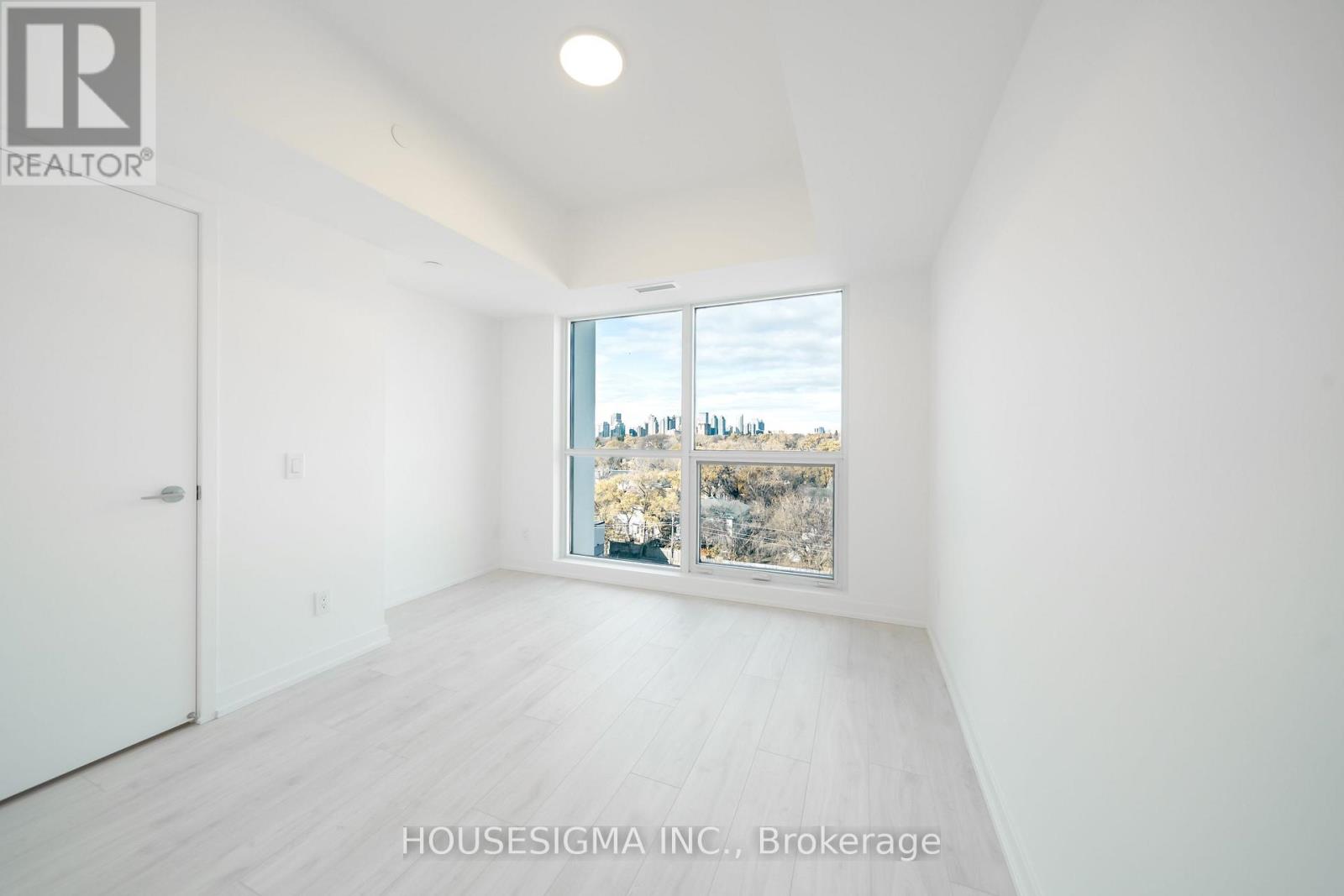 #703 181 SHEPPARD AVENUE E - 15