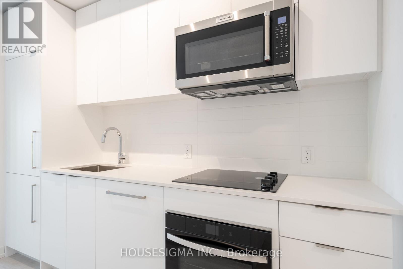 #703 181 SHEPPARD AVENUE E - 6