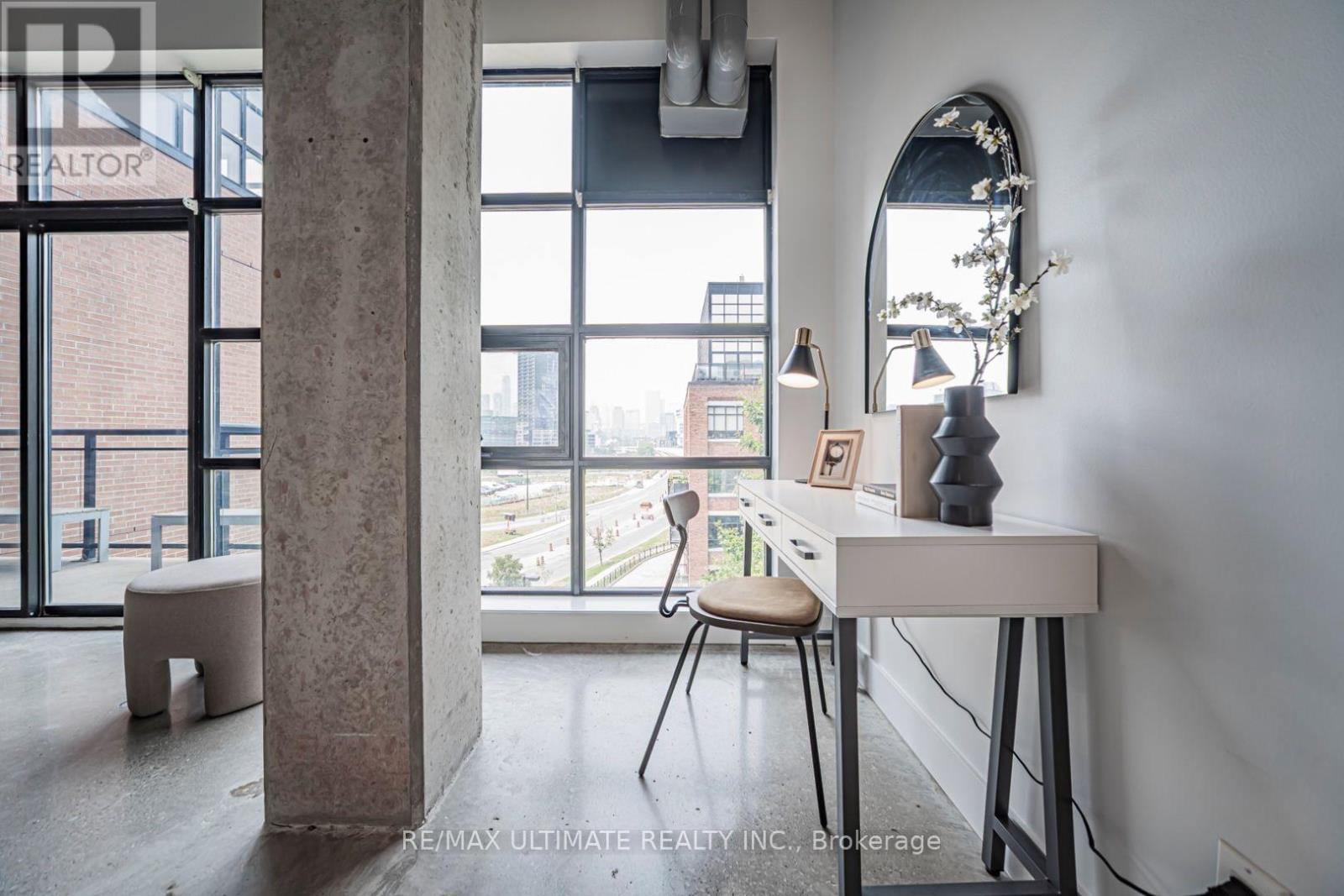 #523 68 BROADVIEW AVENUE - 17