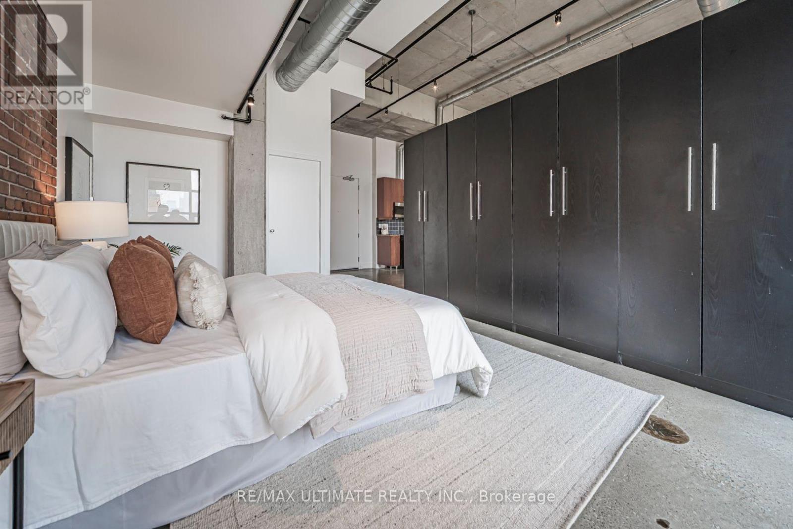#523 68 BROADVIEW AVENUE - Image 20