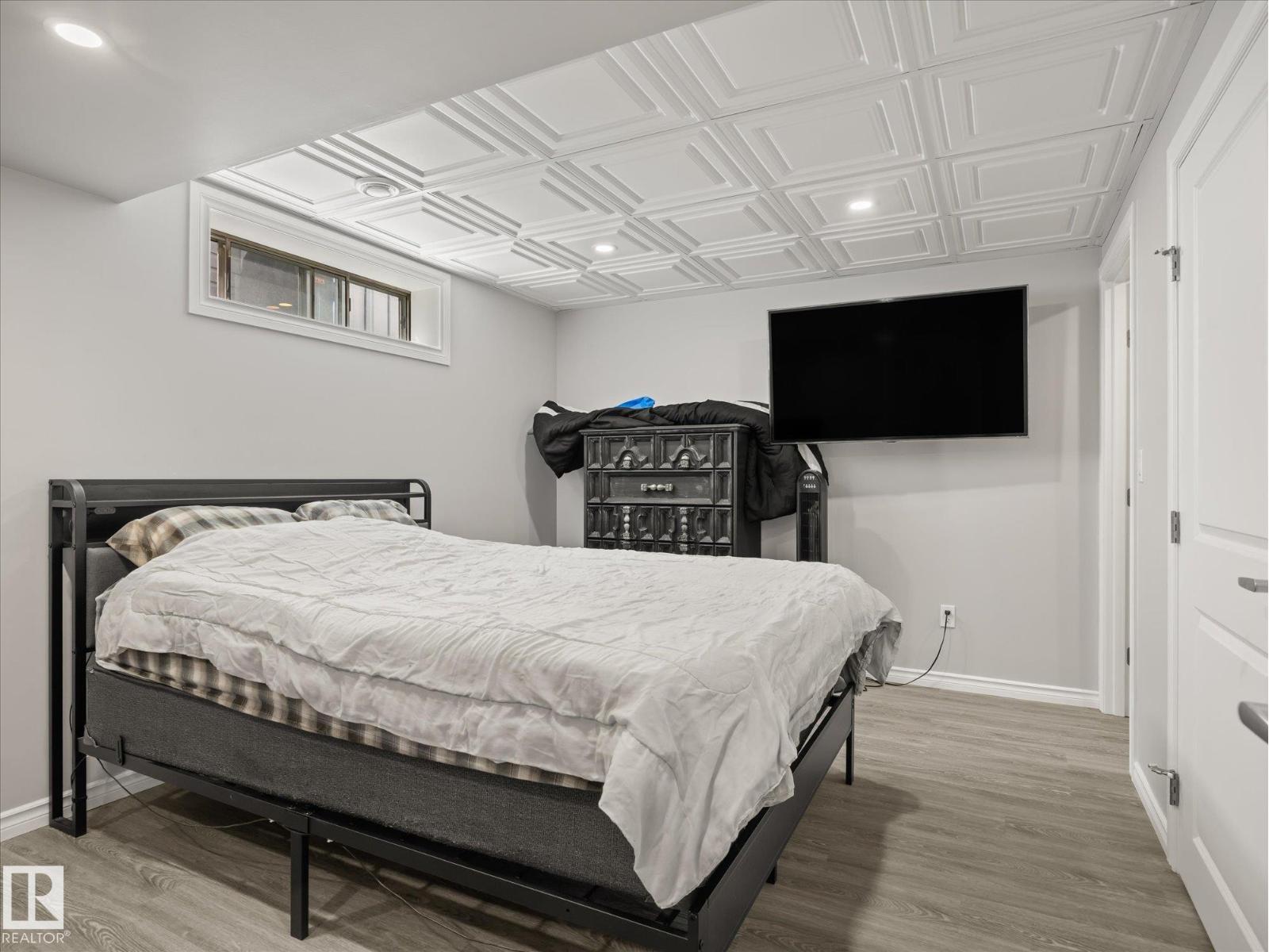 5552 190A ST NW - 26