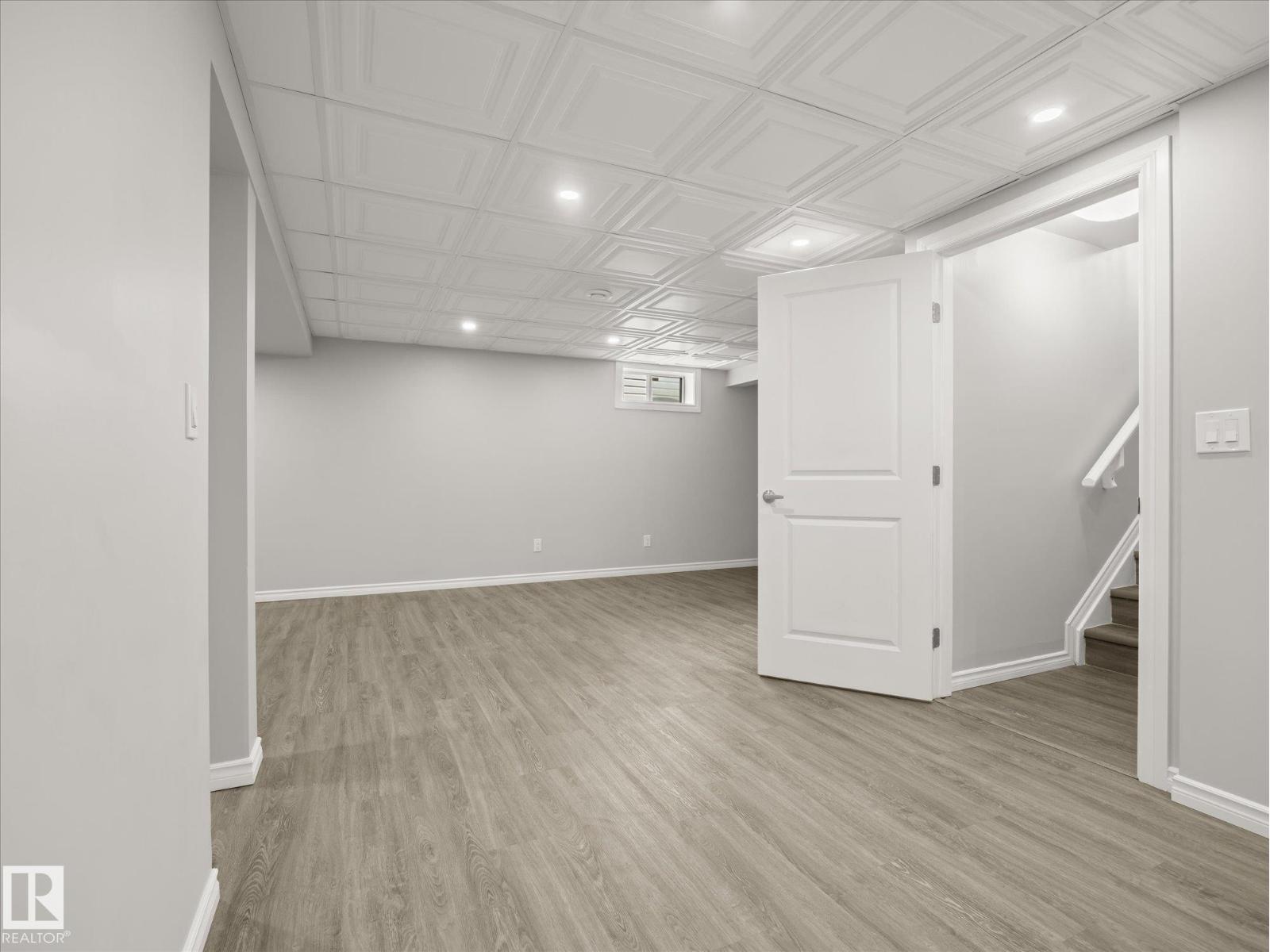 5552 190A ST NW - Image 22