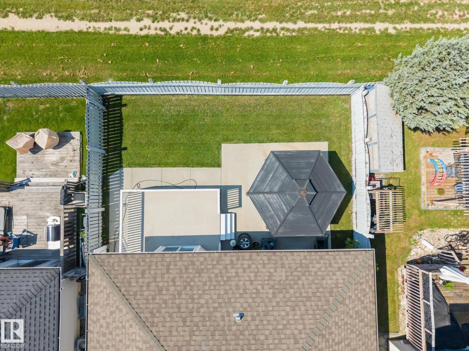 5552 190A ST NW - 38