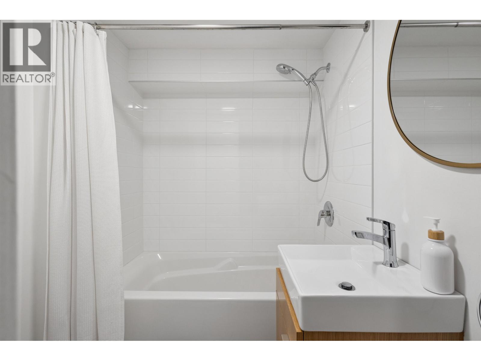 4 Bed, 2 Bath House for Sale in Vancouver – 2966 W 33RD AVENUE, Vancouver – MLS# R3141304 - Image 24