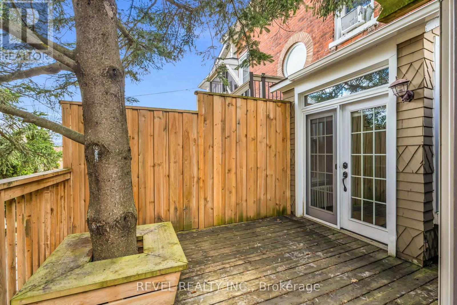 1 THIRD AVENUE - Image 33
