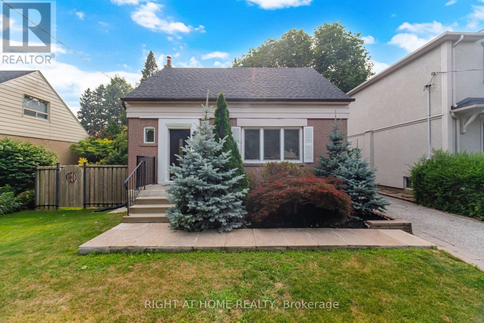 Photo of 154 Martin Grove Road