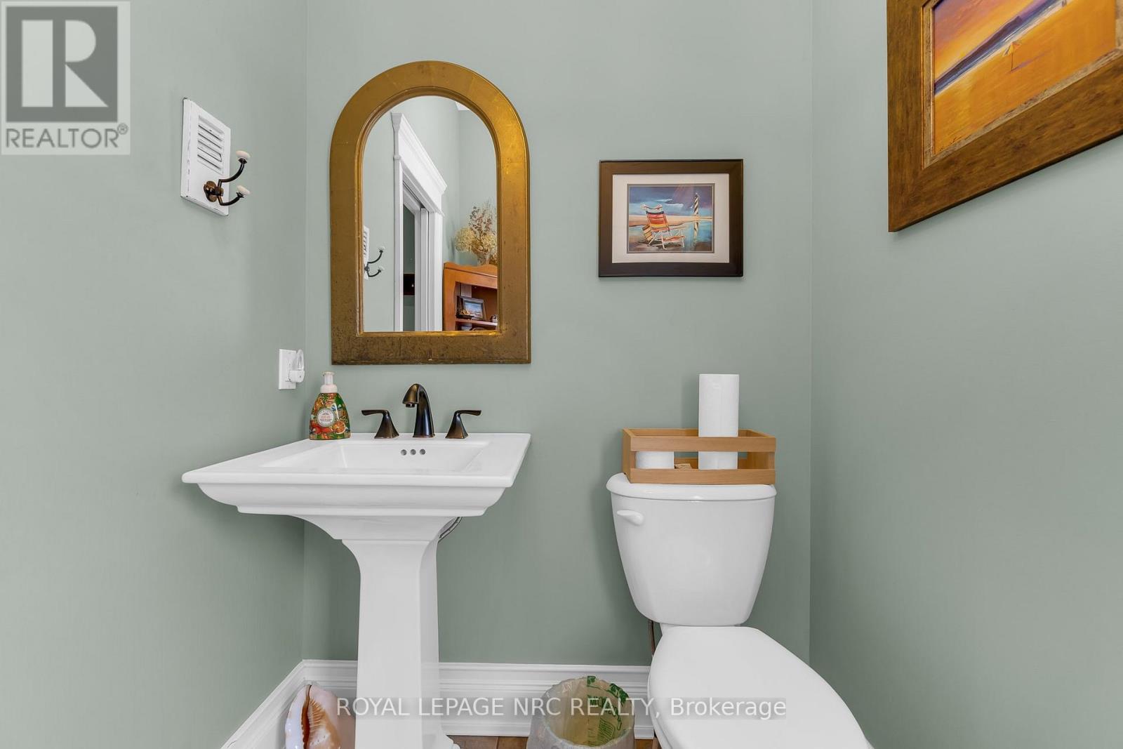 1323 EFFINGHAM STREET - 42