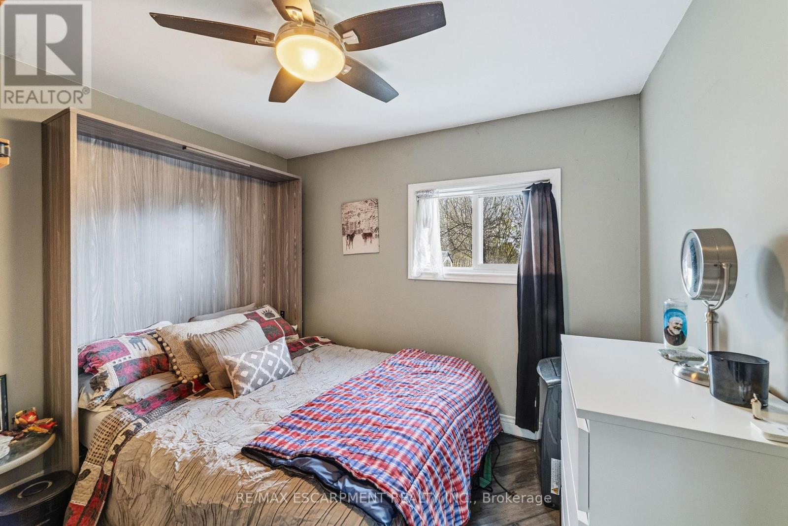 2 FAGAN STREET - 24