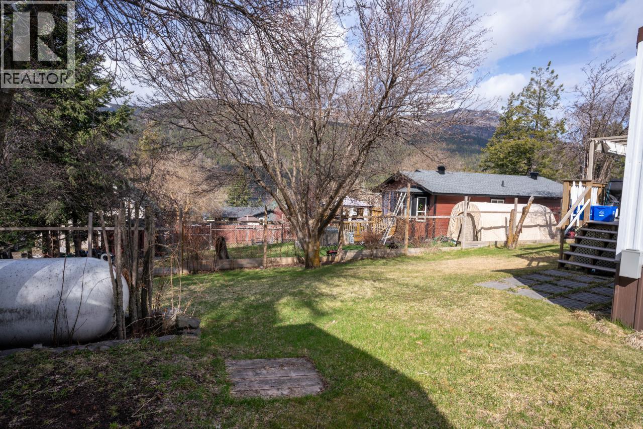 #1 3284 Queens Avenue - 16
