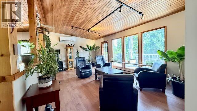 2409 11TH Avenue - 12
