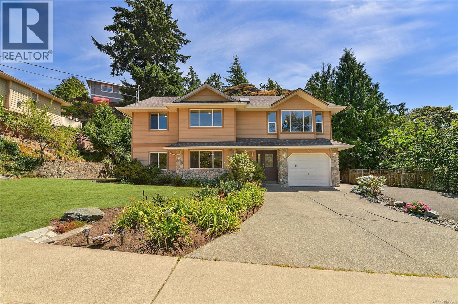 585 HANSEN Ave - 1