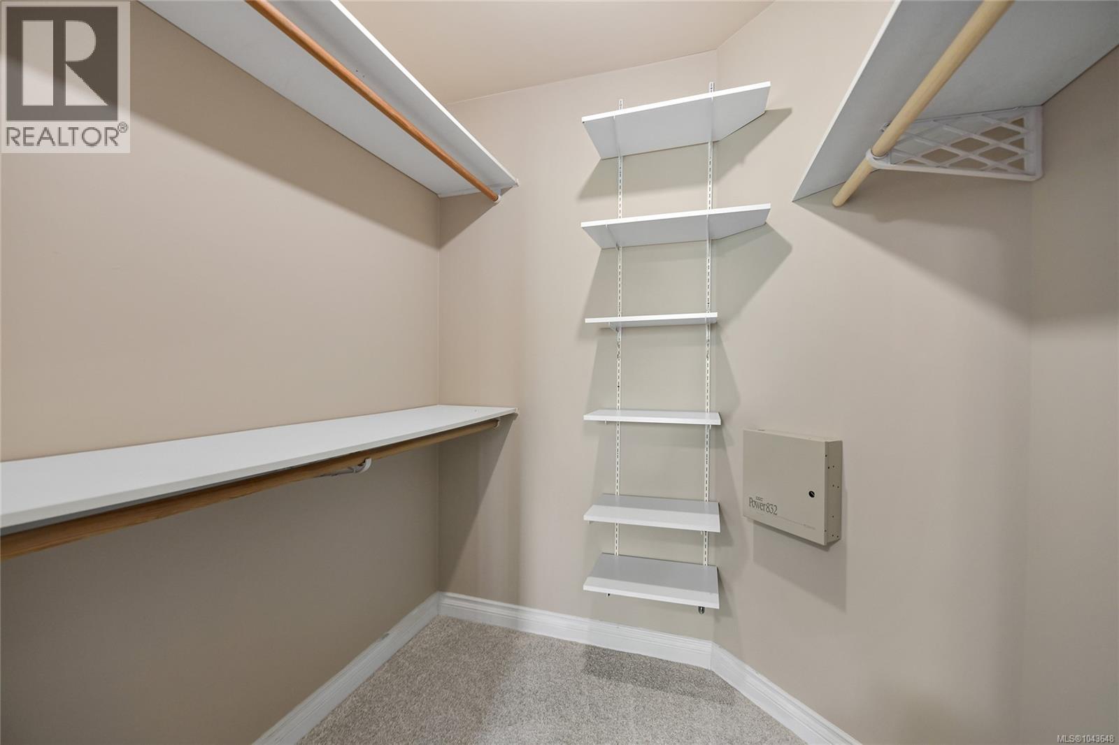 585 HANSEN Ave - 22