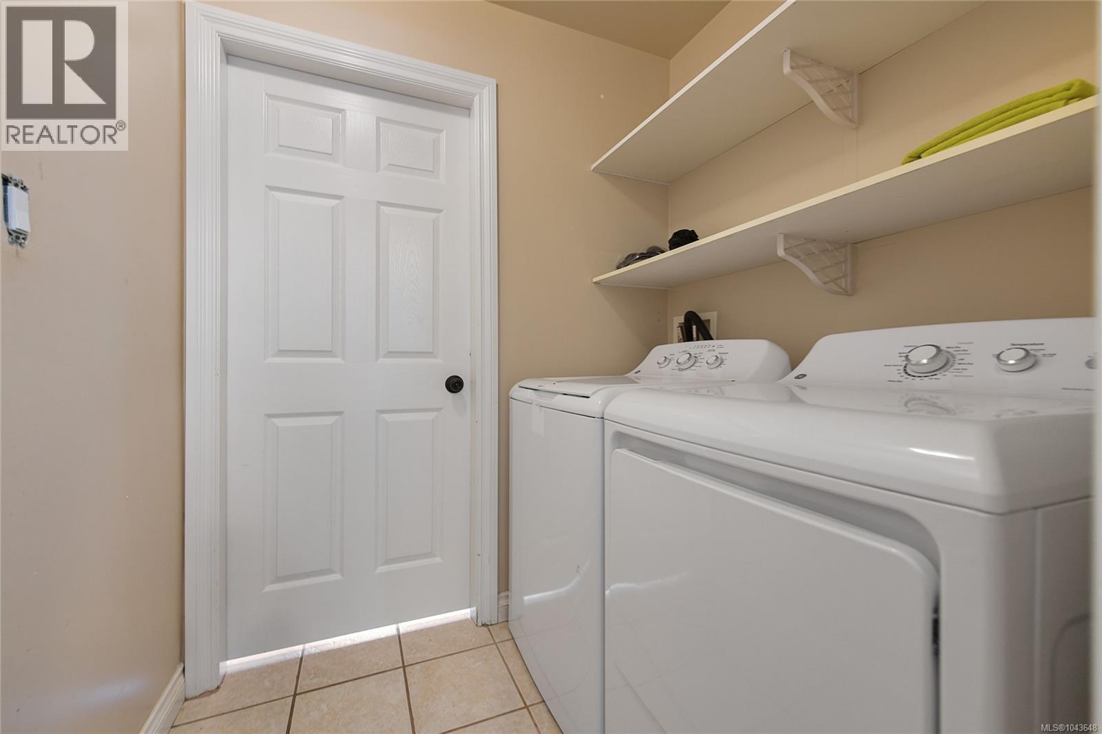 585 HANSEN Ave - 30