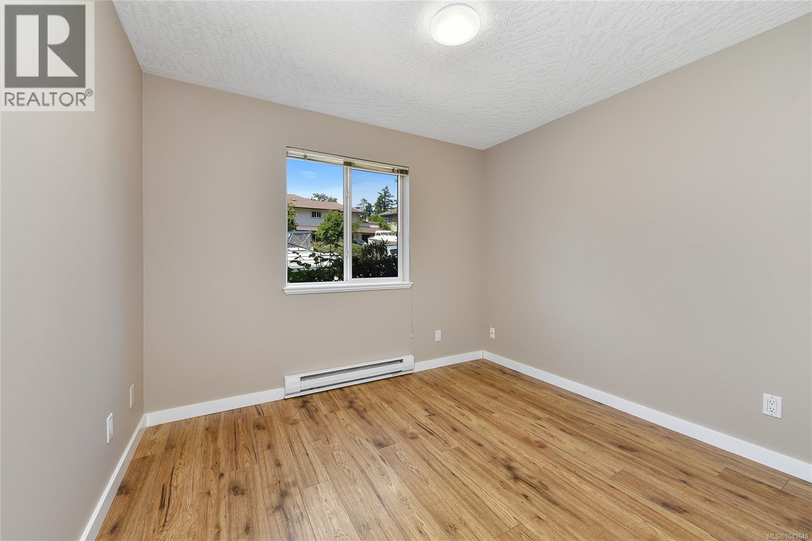 585 HANSEN Ave - 43