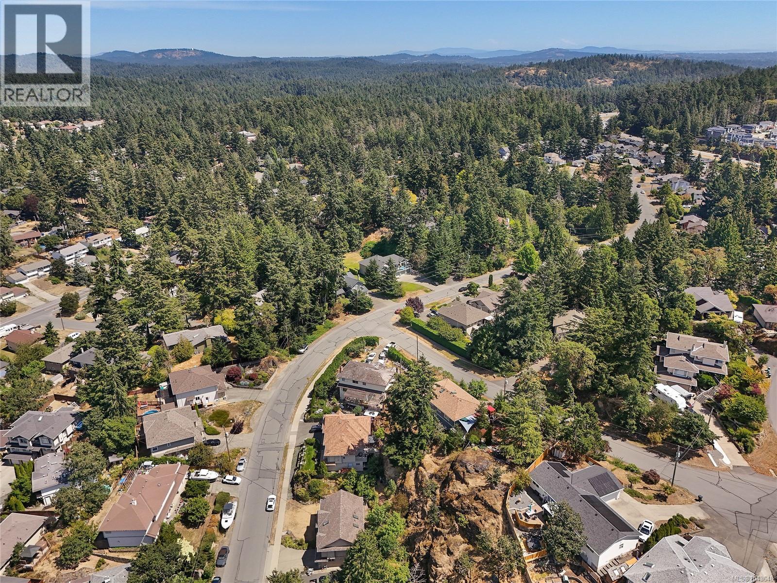585 HANSEN Ave, Langford