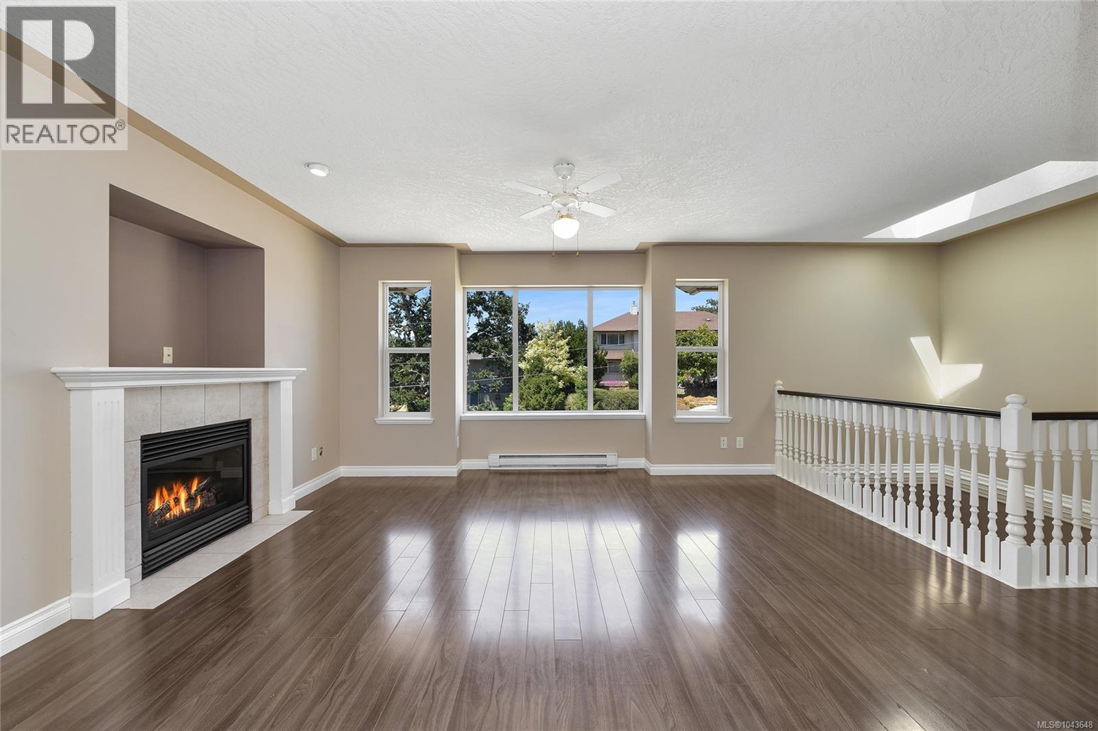 585 HANSEN Ave, Langford