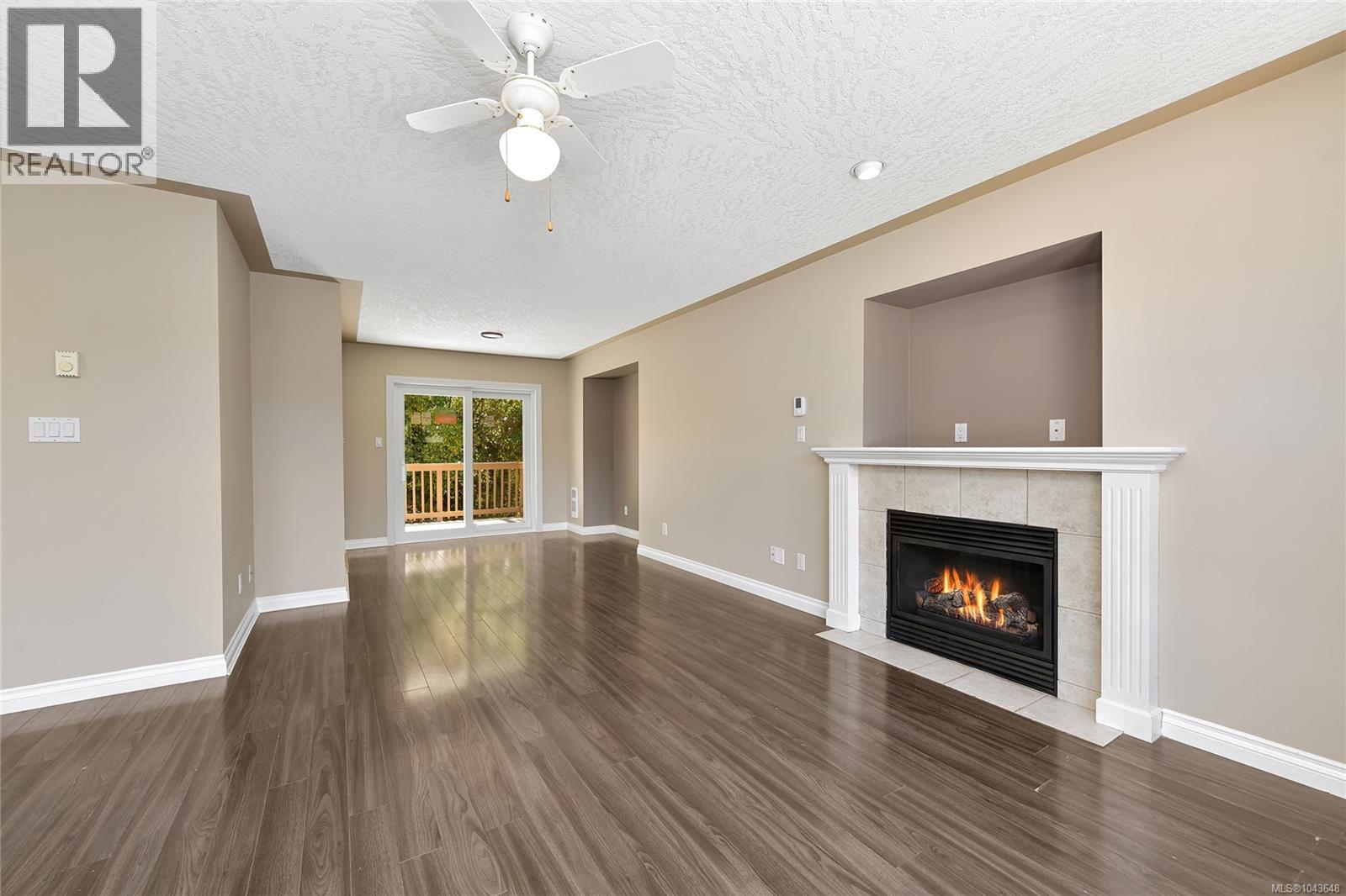 585 HANSEN Ave - 8