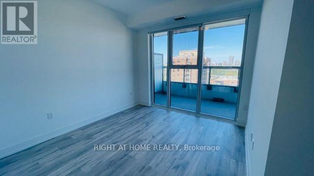 #1531 20 INN ON THE PARK DRIVE - 13