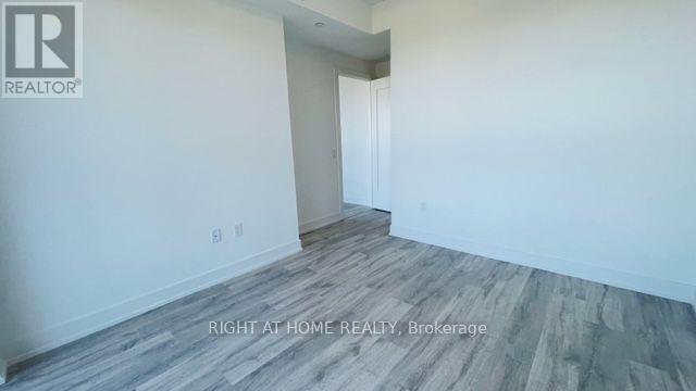 #1531 20 INN ON THE PARK DRIVE - 14
