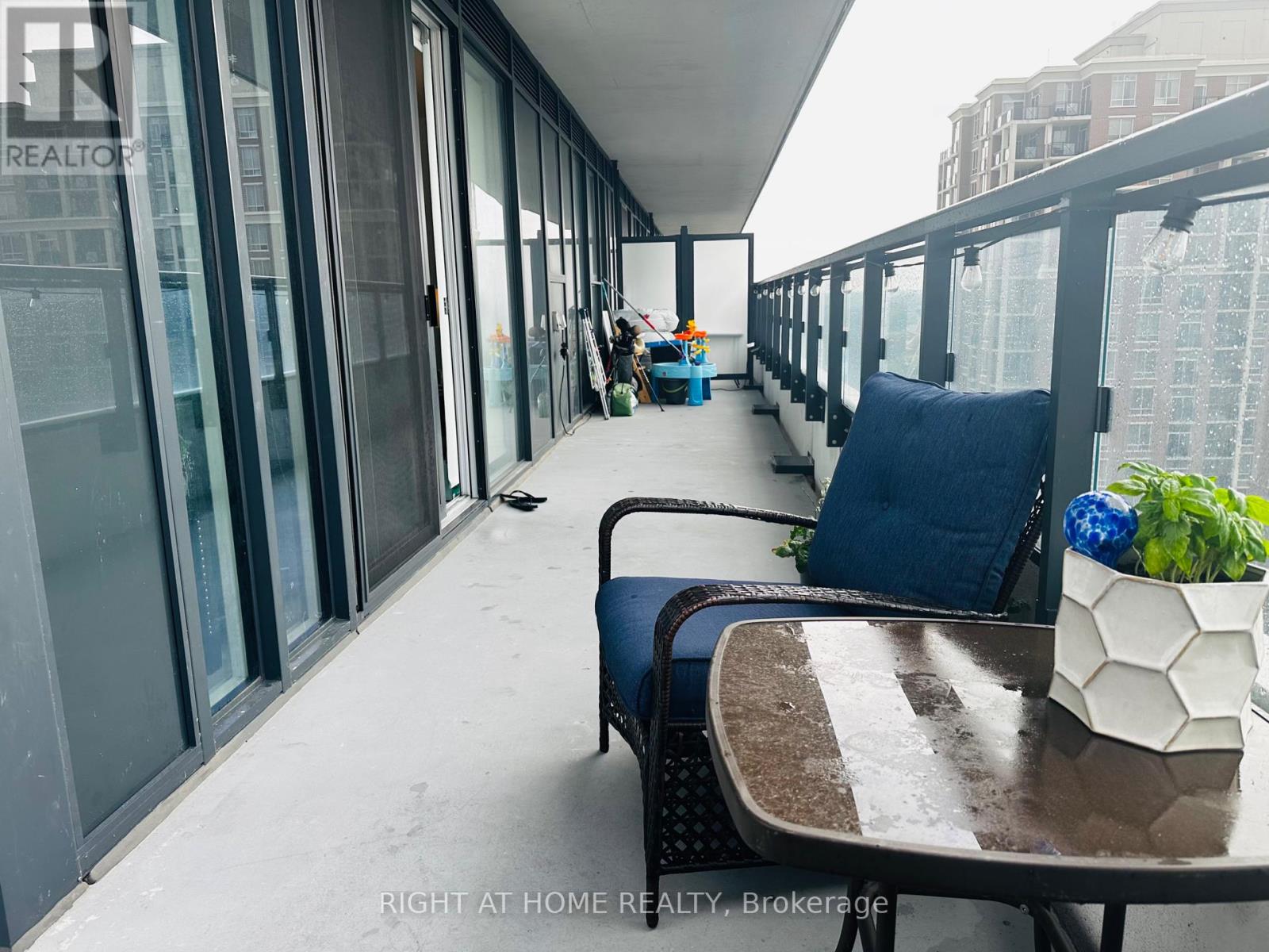 #1531 20 INN ON THE PARK DRIVE - 23