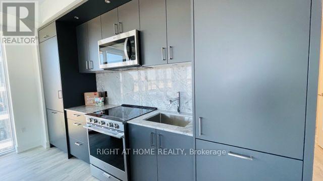 #1531 20 INN ON THE PARK DRIVE - 6