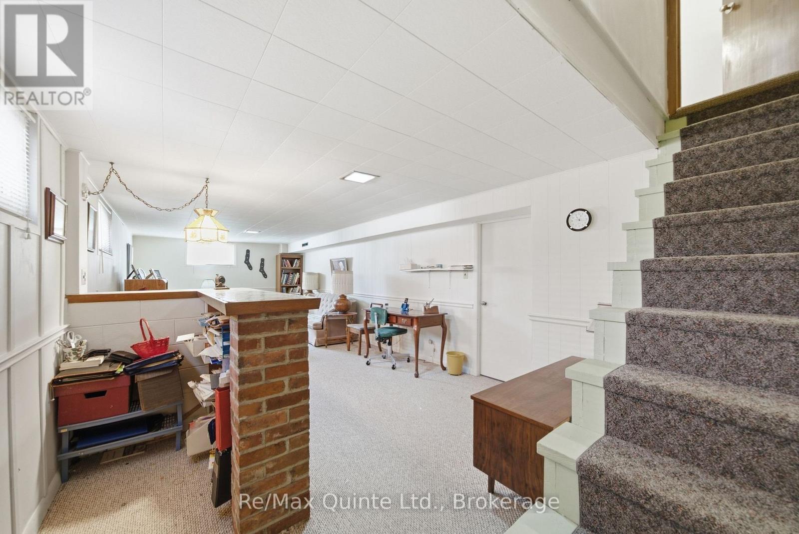 65 HUMEWOOD DRIVE - 24