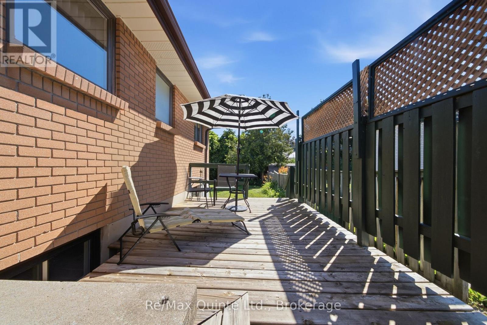 65 HUMEWOOD DRIVE - 29