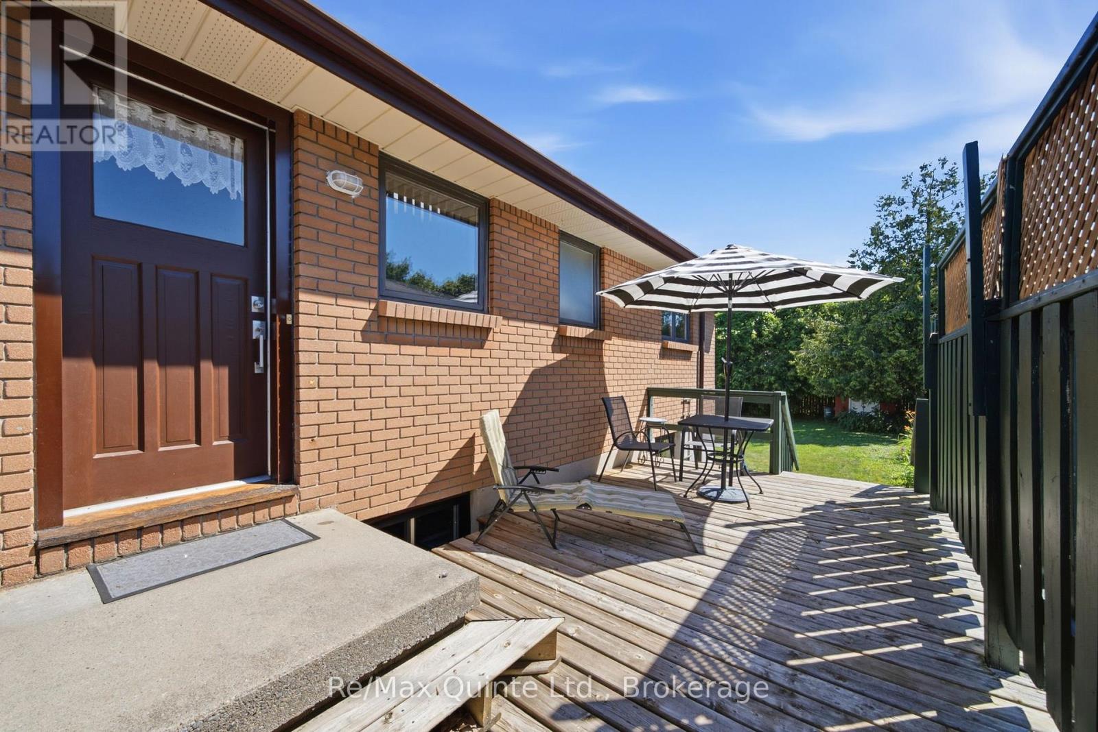 65 HUMEWOOD DRIVE - 30