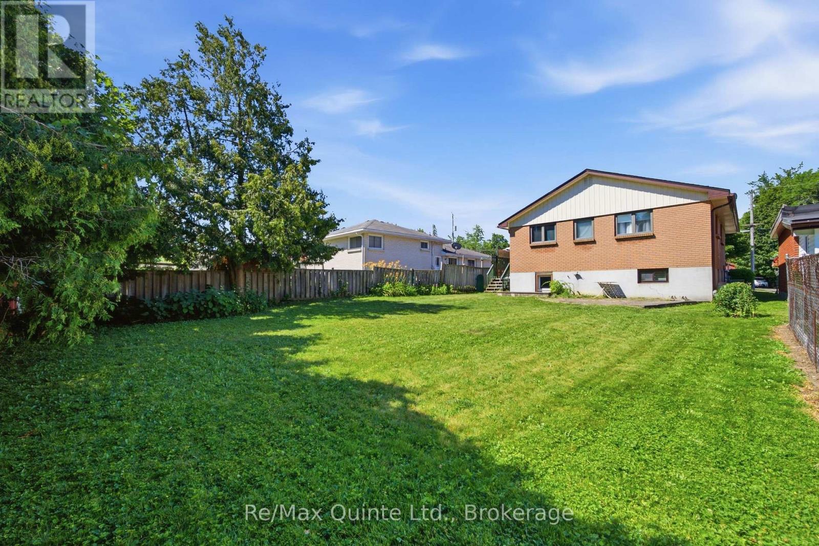 65 HUMEWOOD DRIVE - 35