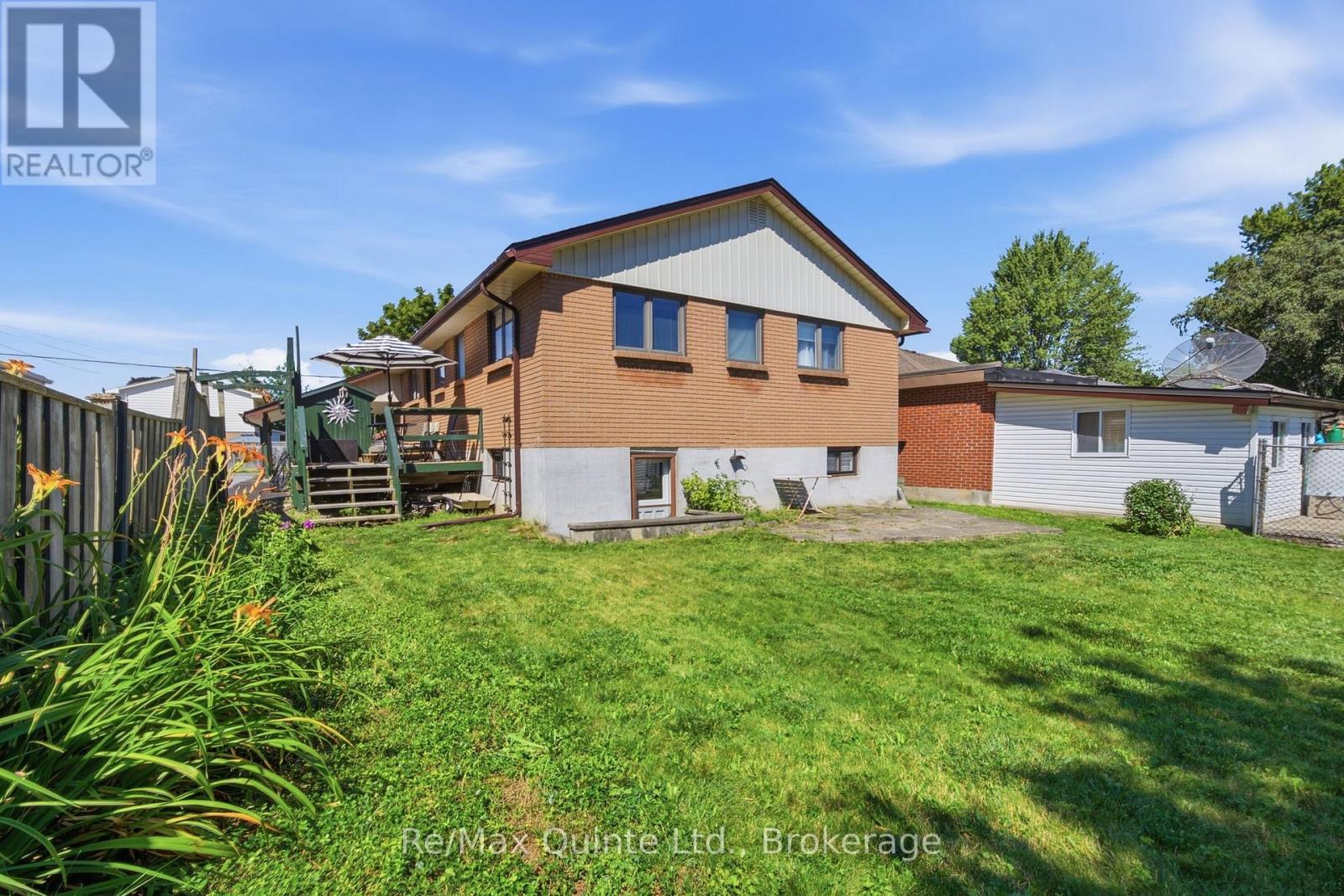 65 HUMEWOOD DRIVE - 36