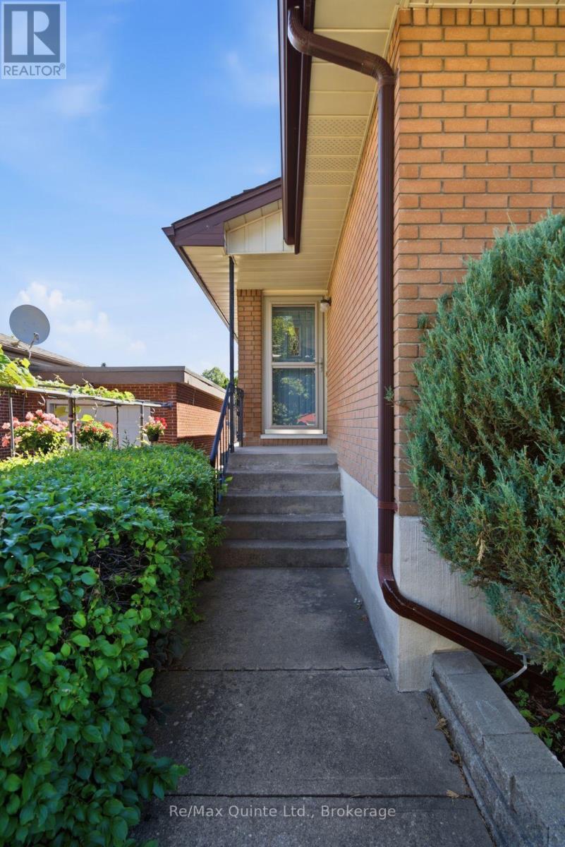 65 HUMEWOOD DRIVE - Image 4